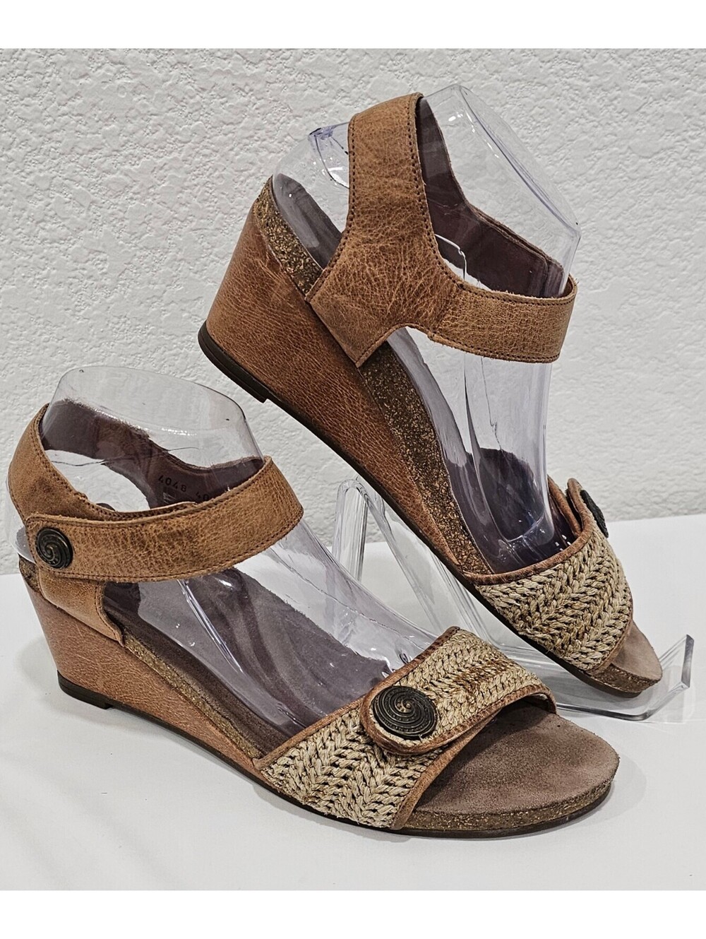 Taos Festival Women’s EU 40 US 9-9.5 Brown Leather Woven Wedge Sandals